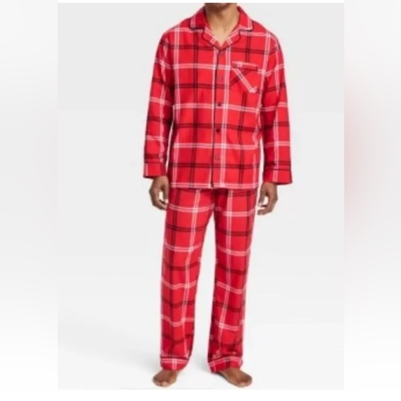 Men's Red Plaid Lightweight Flannel Matching Family
Pajama Set - Wondershop NEW - Picture 3 of 16